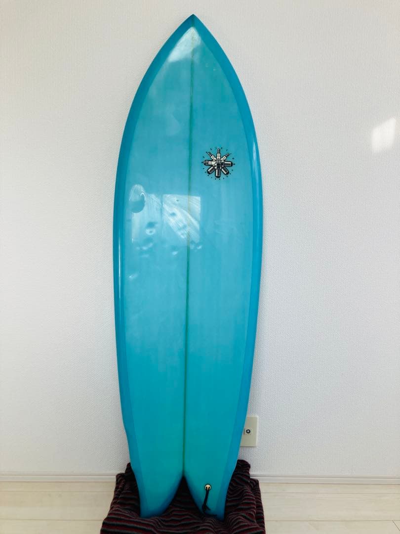 Revelation fish tappyシェイプ 5.5 フィッシュ　クアッド