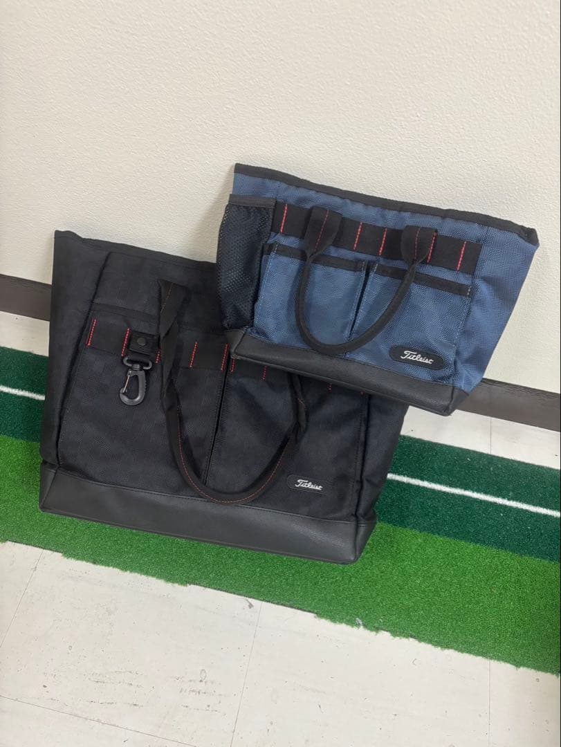 値下げ美品Titleist タイトリスト　ゴルフカートトートバックセット大小2点