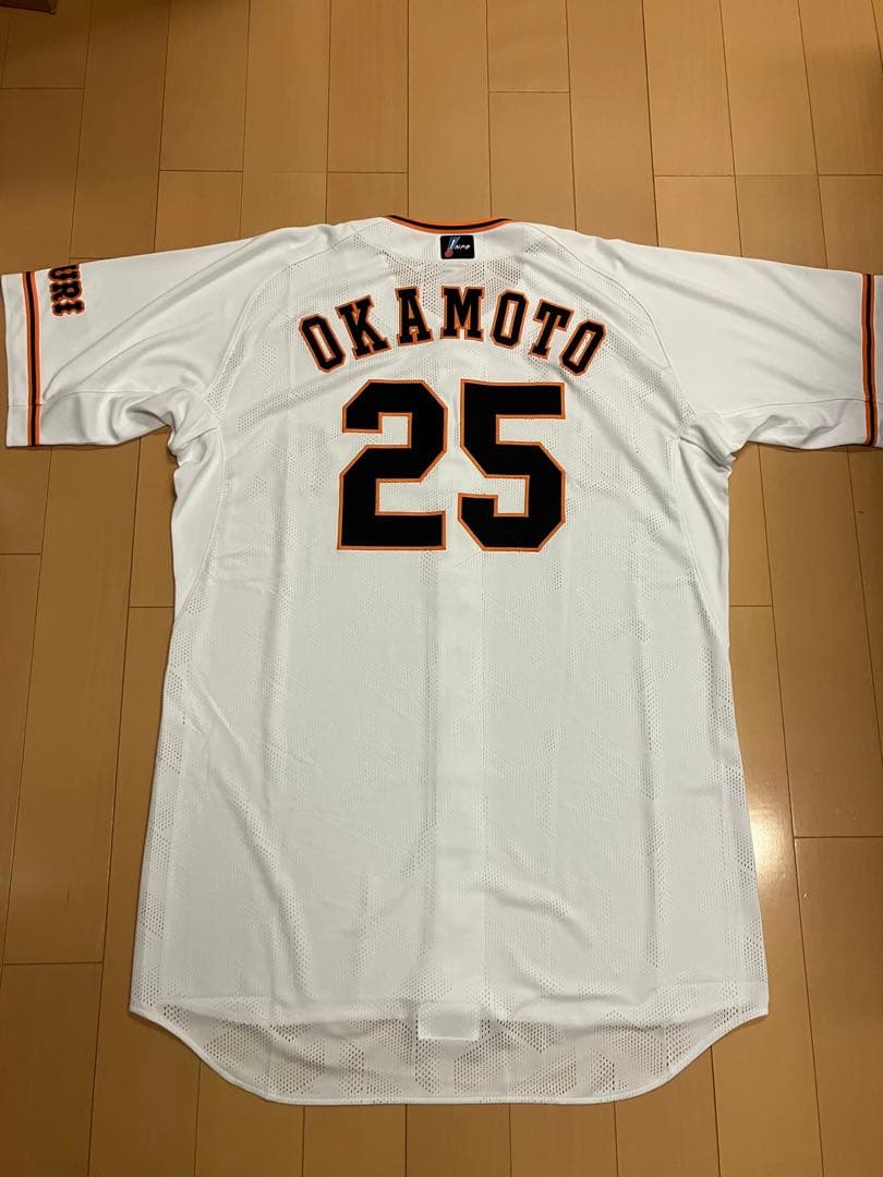 岡本和真　読売ジャイアンツ　読売巨人軍　侍ジャパン　WBC ユニフォーム