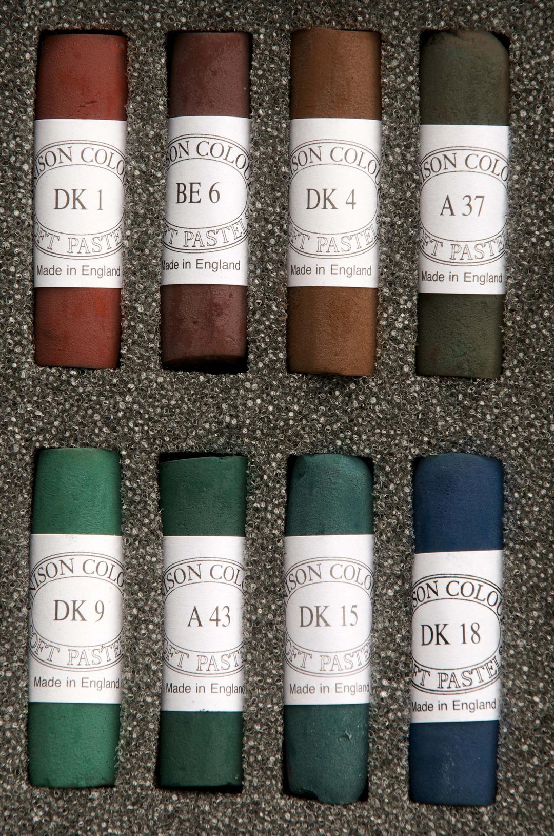 ソフトパステル8本セット２点DARK&LIGHT