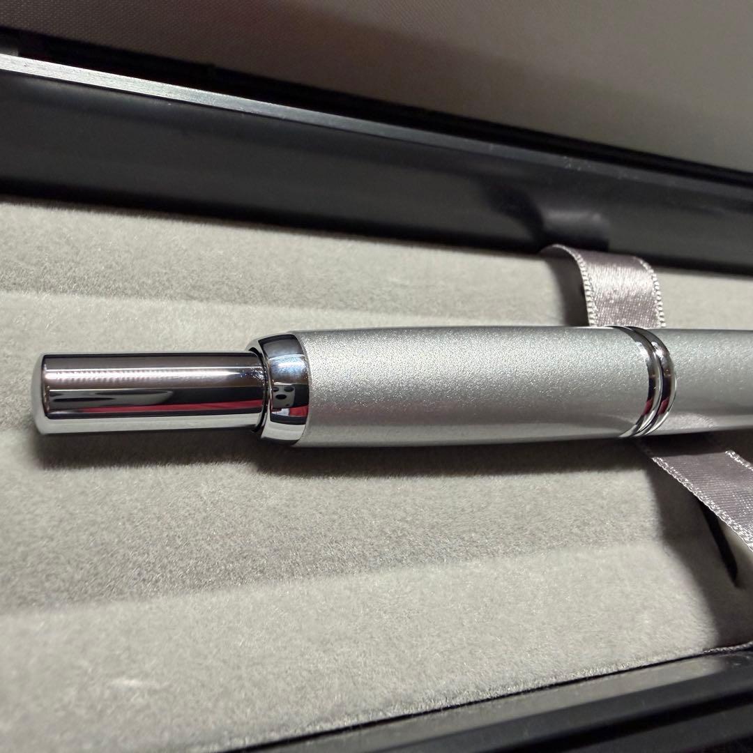 パイロット万年筆 キャップレス 〈M〉中字(未使用)