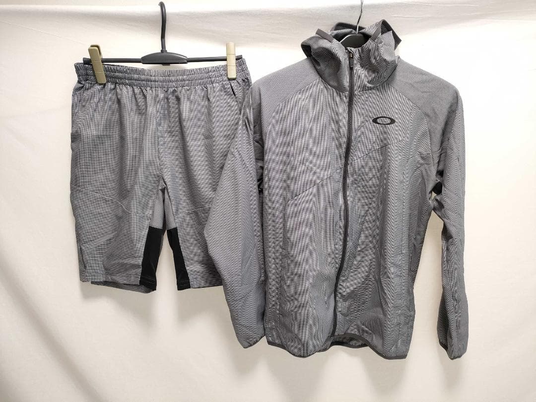 【美品】OAKLEY オークリー セットアップ 上下セット メンズ Mサイズ