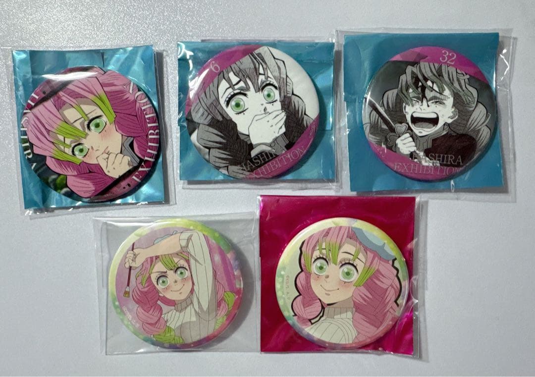 鬼滅の刃 甘露寺蜜璃 柱展 キメツ学園　缶バッジセット