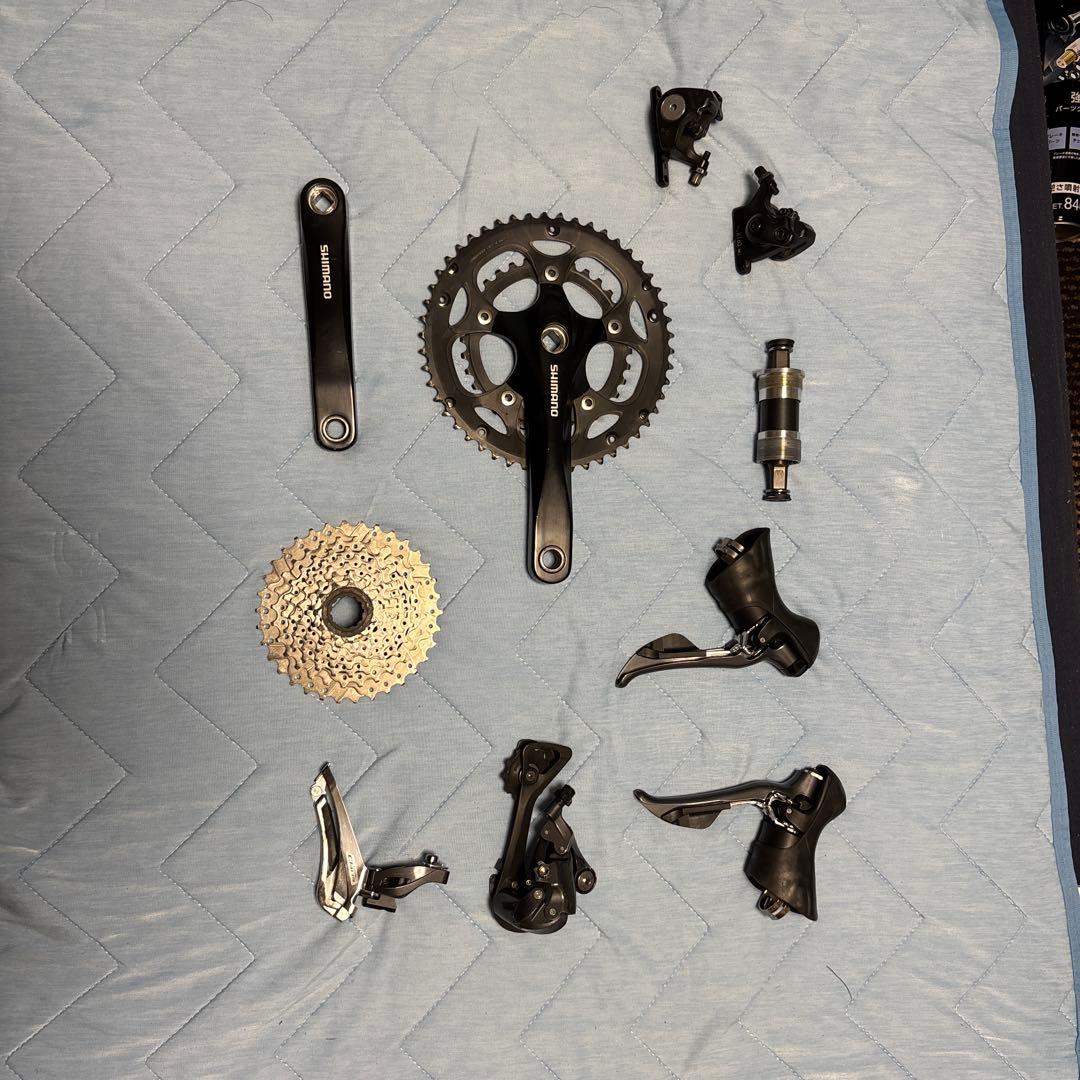 Shimano 8速グループセット　r2000 Claris