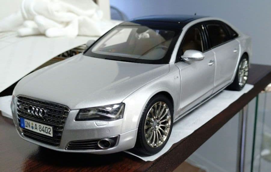 Audi A8 L W12 アウディA8