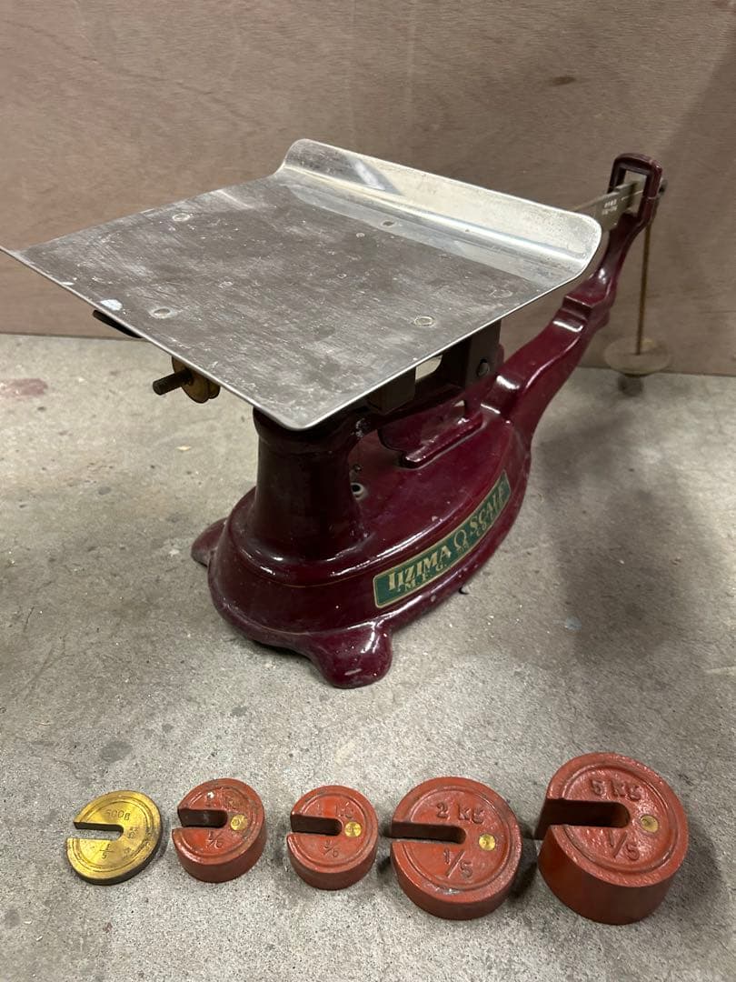 Uziima Scale 赤 金属製 アンティーク　はかり　秤