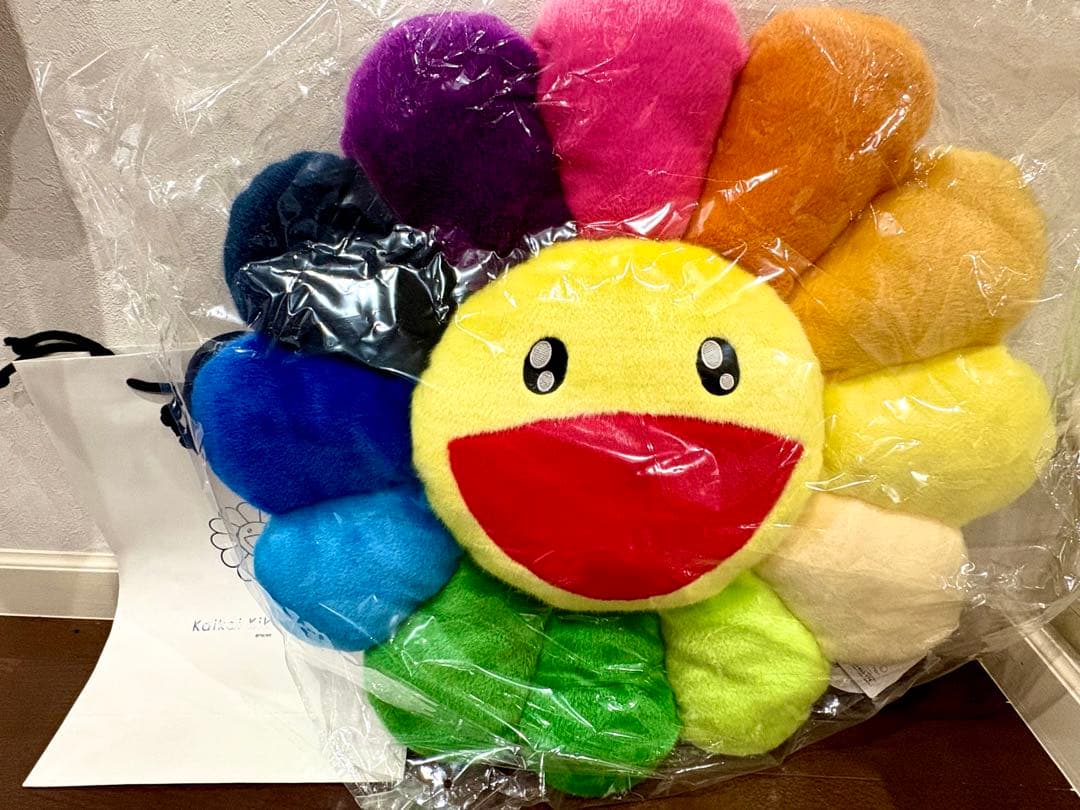 本物！超特大の村上隆カイカイキキ、フラワーぬいぐるみ　クッション