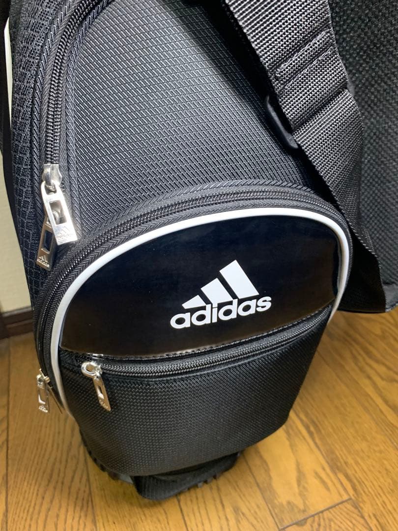 未使用　adidas キャディバッグ ブラック　軽量AWR92 ゴルフバッグ