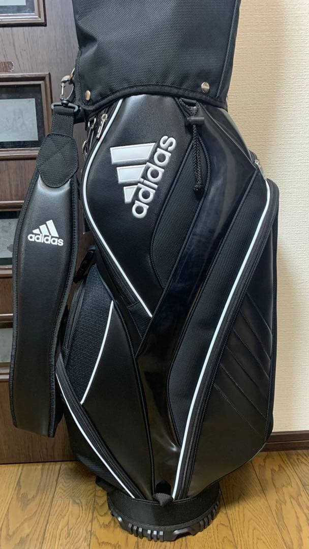未使用　adidas キャディバッグ ブラック　軽量AWR92 ゴルフバッグ