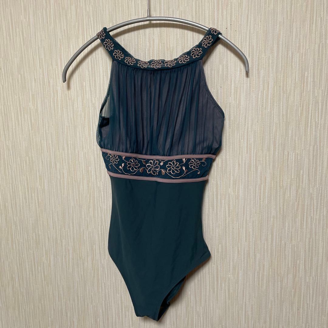 デラノミラノダークグリーン刺繍入りレオタード