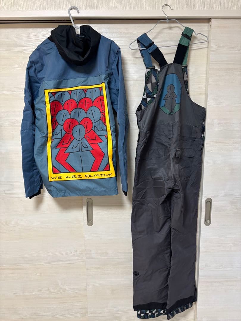 ForestBailey'sCosmicCollectionスノーボードウェア