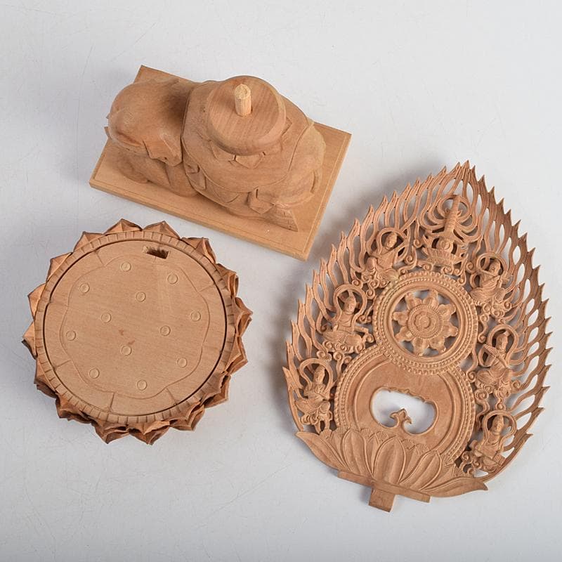 アンバサ松園大龍作白檀　普賢菩薩像　仏像　保証書付　共箱　D　R9410B