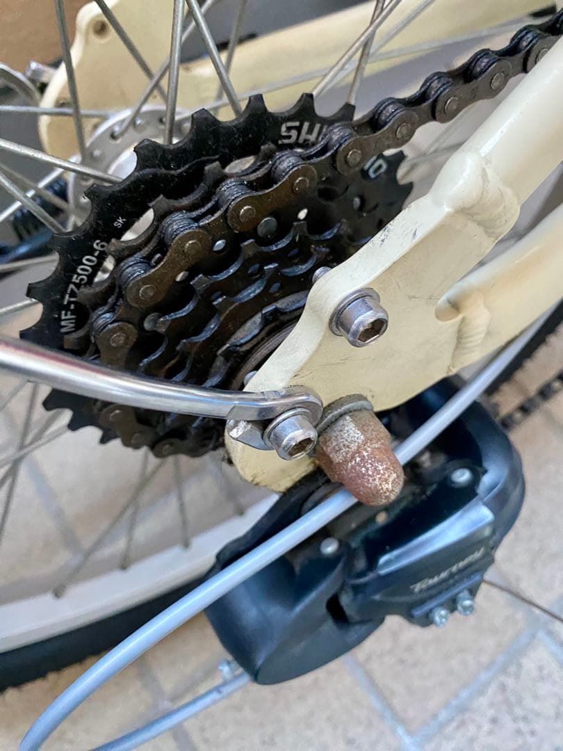 直接引き渡しコーダーブルーム　asson J20ホワイト。名古屋市栄