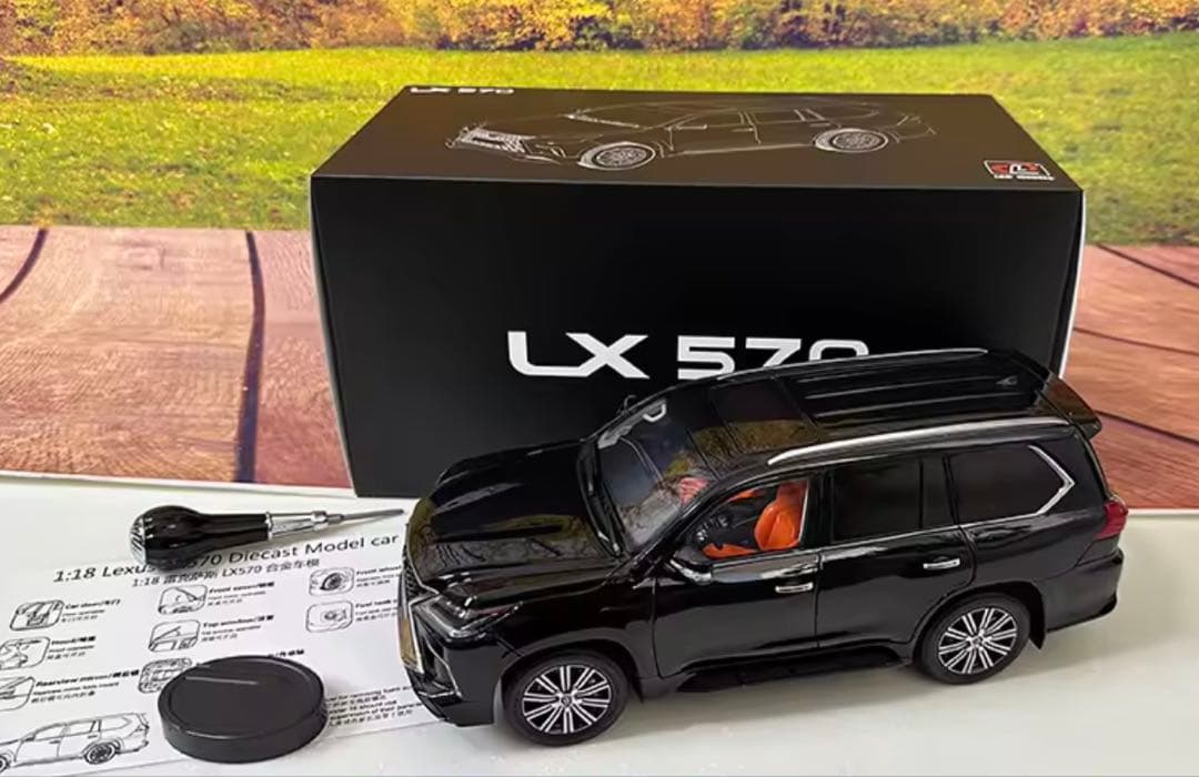 Lexus LX 570 1/18スケール モデル