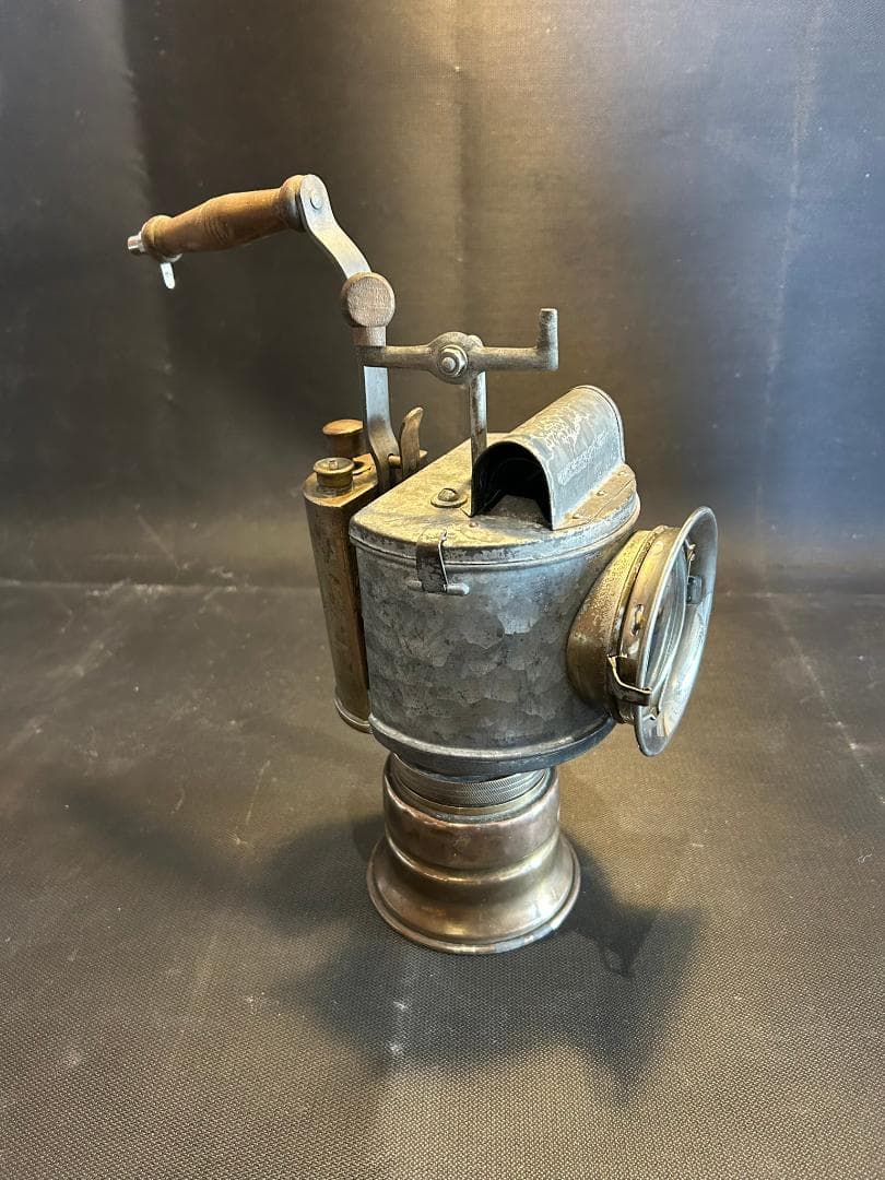 カーバイトランプ実機 磯村産業 みつびし信号燈