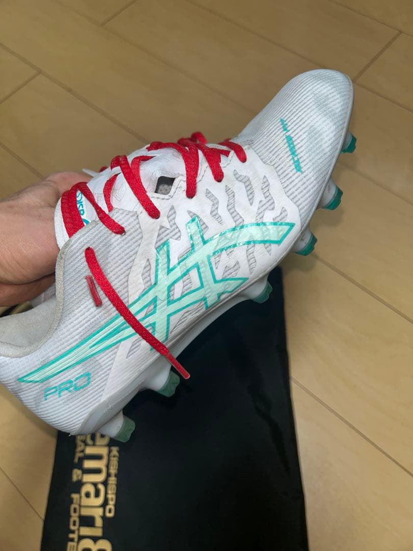 週末限定アシックス　DSライトアクロス PRO3