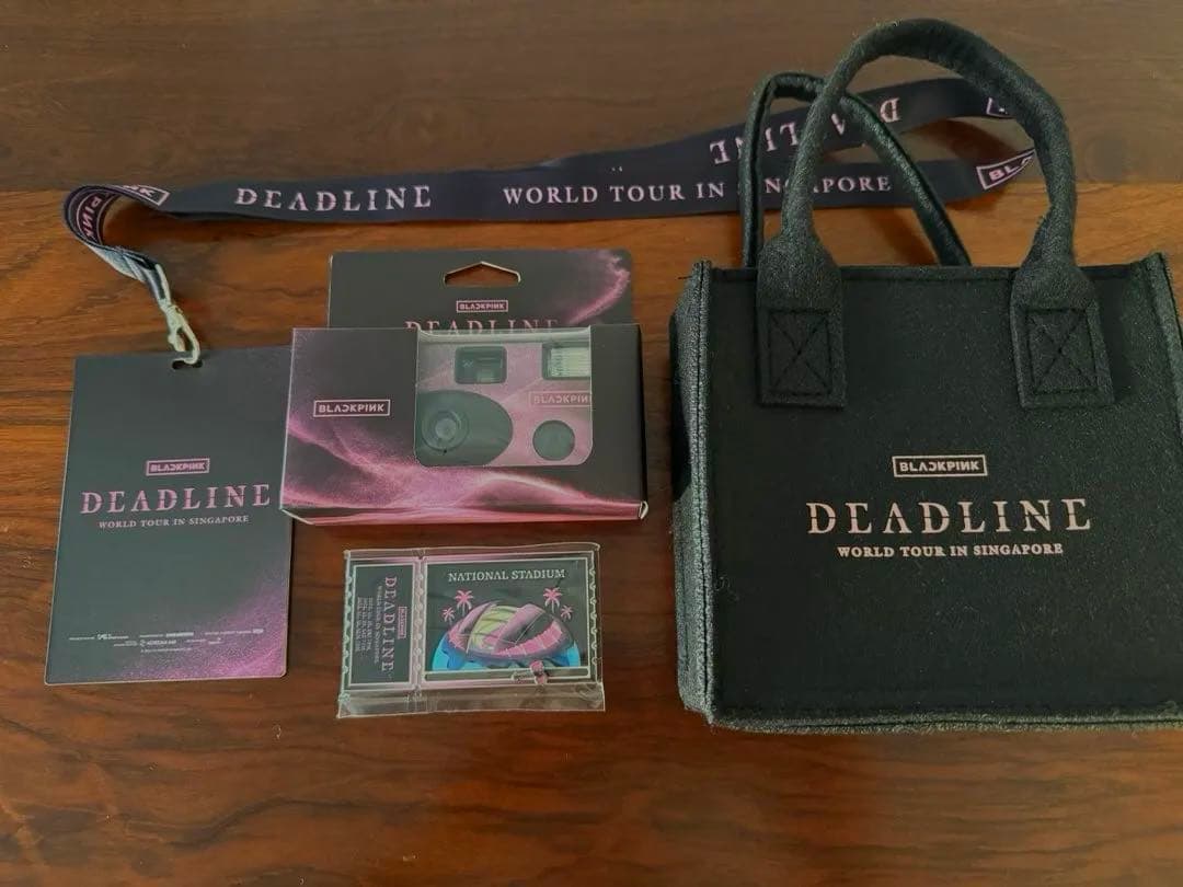 BLACKPINK DEADLINE バッグ