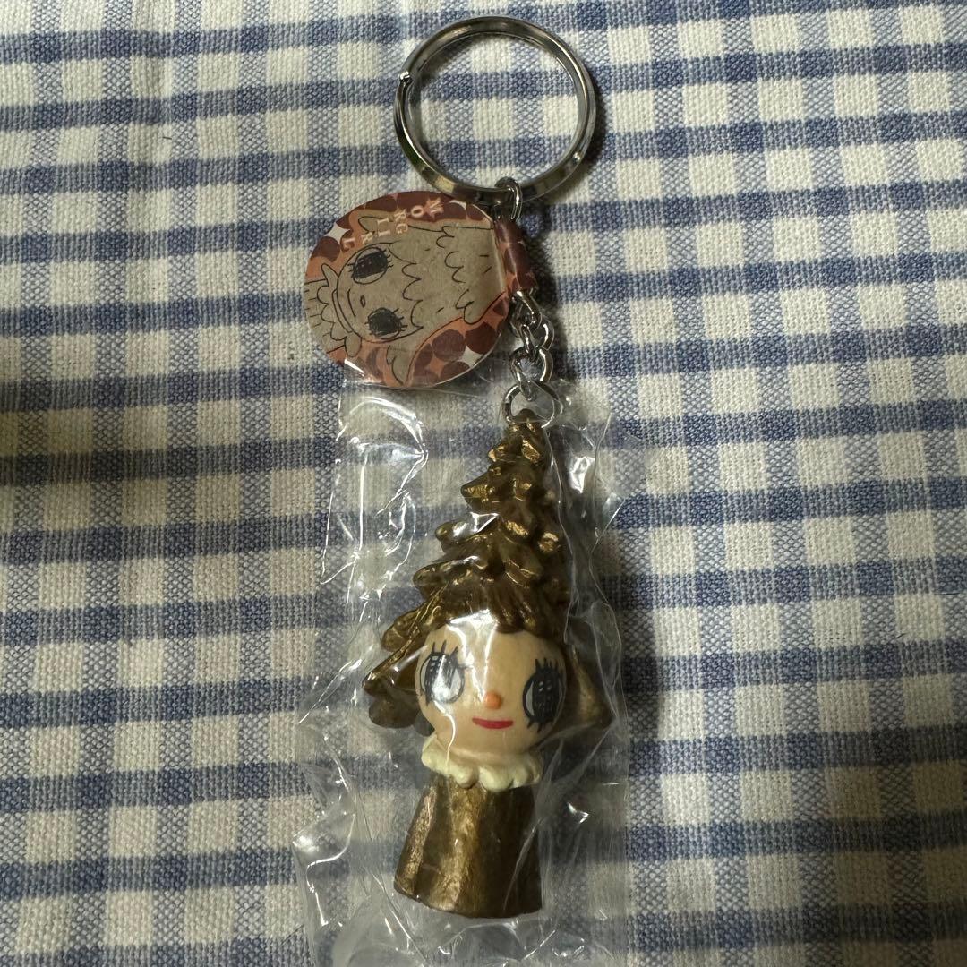 奈良美智 森ガール キーホルダー 横浜美術館 ゴールド 金