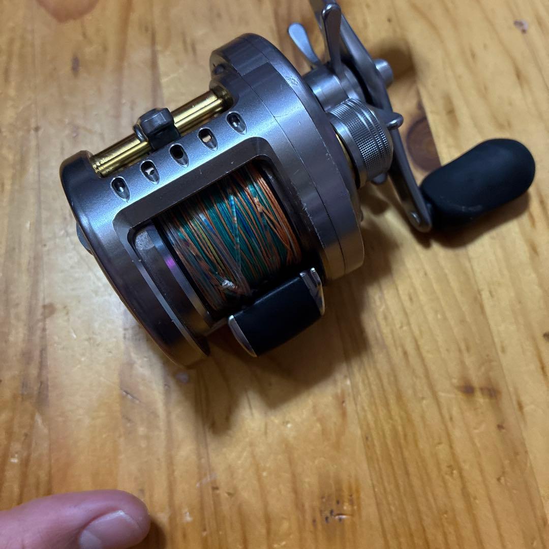 つ*し様 シマノ CALCUTTA CONQUEST 200DC