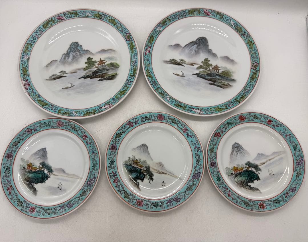 中国　1950ー1960年代　景徳鎮製　粉彩山水紋大皿小皿5点まとめ260104
