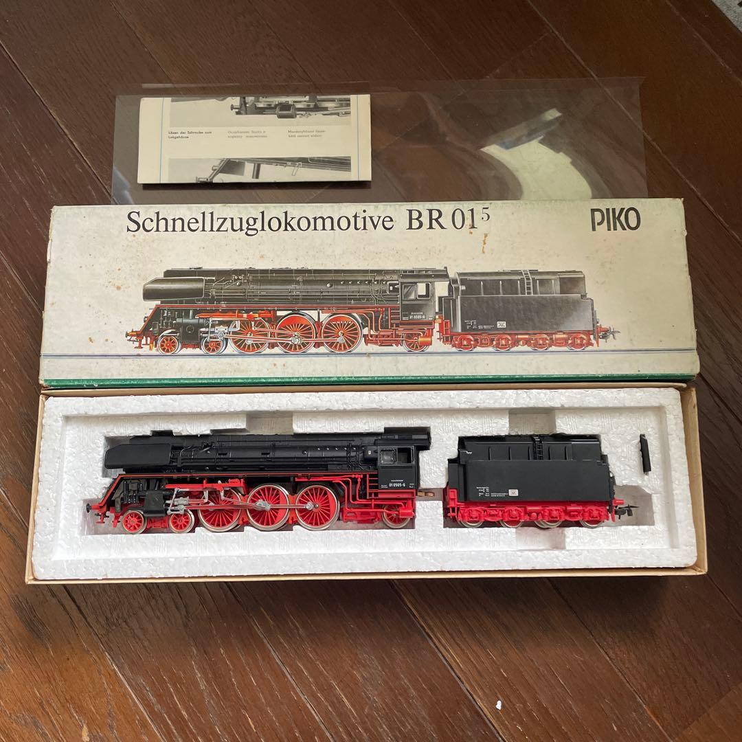 PIKO BR015 旅客用蒸気機関車