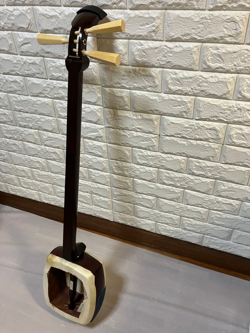 【高級希少】津軽三味線 紅木 トチ有 子持綾杉胴 三つ折棹 金細 二本溝 K18