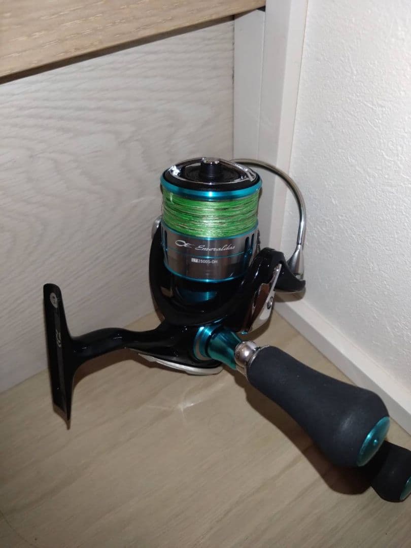 スピニングリール エメラルダス LT2500-DH