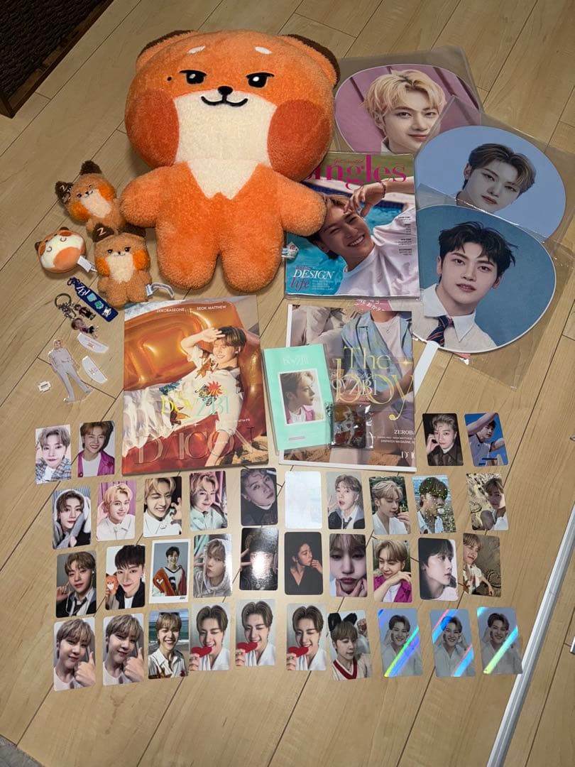 ZEROBASEONEソクマシュー　うちわ　トレカ　テュニニぬいぐるみ　アクスタ