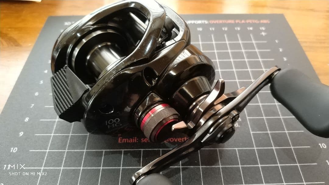 newカラー　マットブラック　ハンドメイドクラッチ