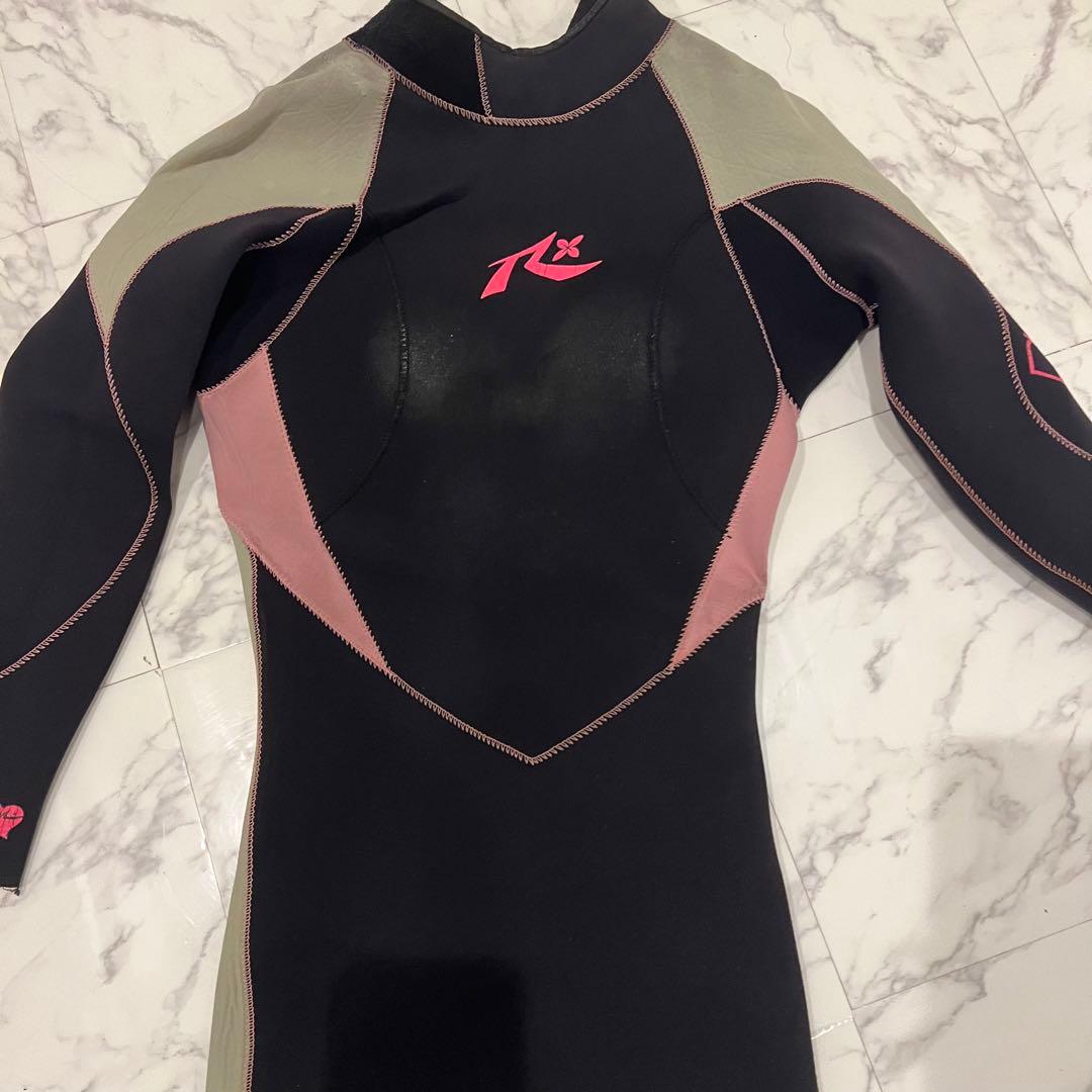 Roxy ウェットスーツ 黒・ピンク・灰色 ロングスリーブ