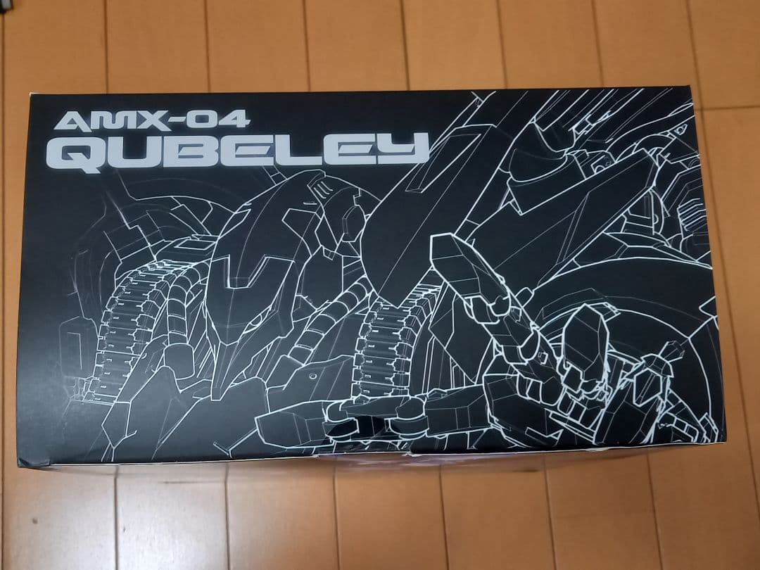 新品未開封 YIYA-G女王の乗り物戦えない女の子専用機 海外製プラモデル