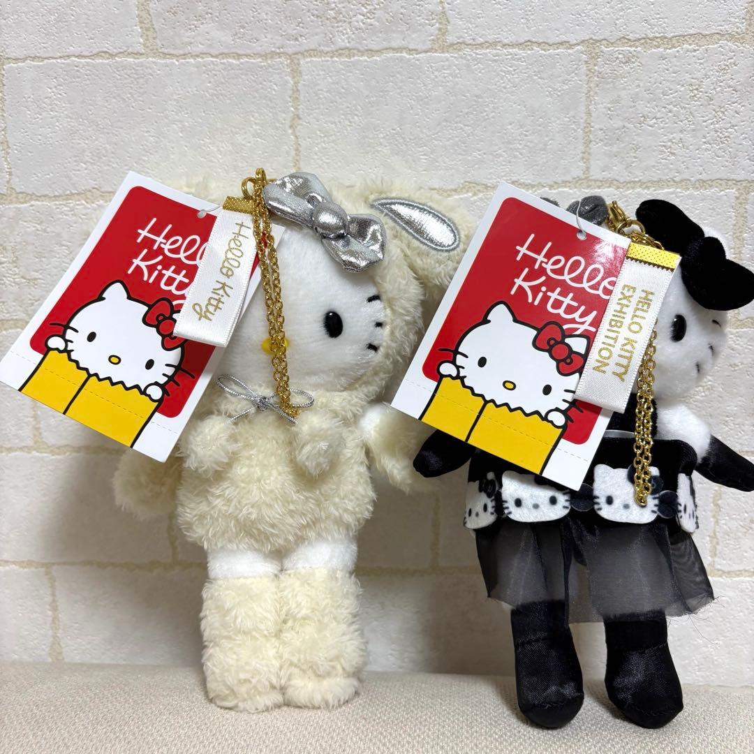 京都限定❗️ ハローキティー展　白うさぎ　モノトーンドレス　キーホルダー