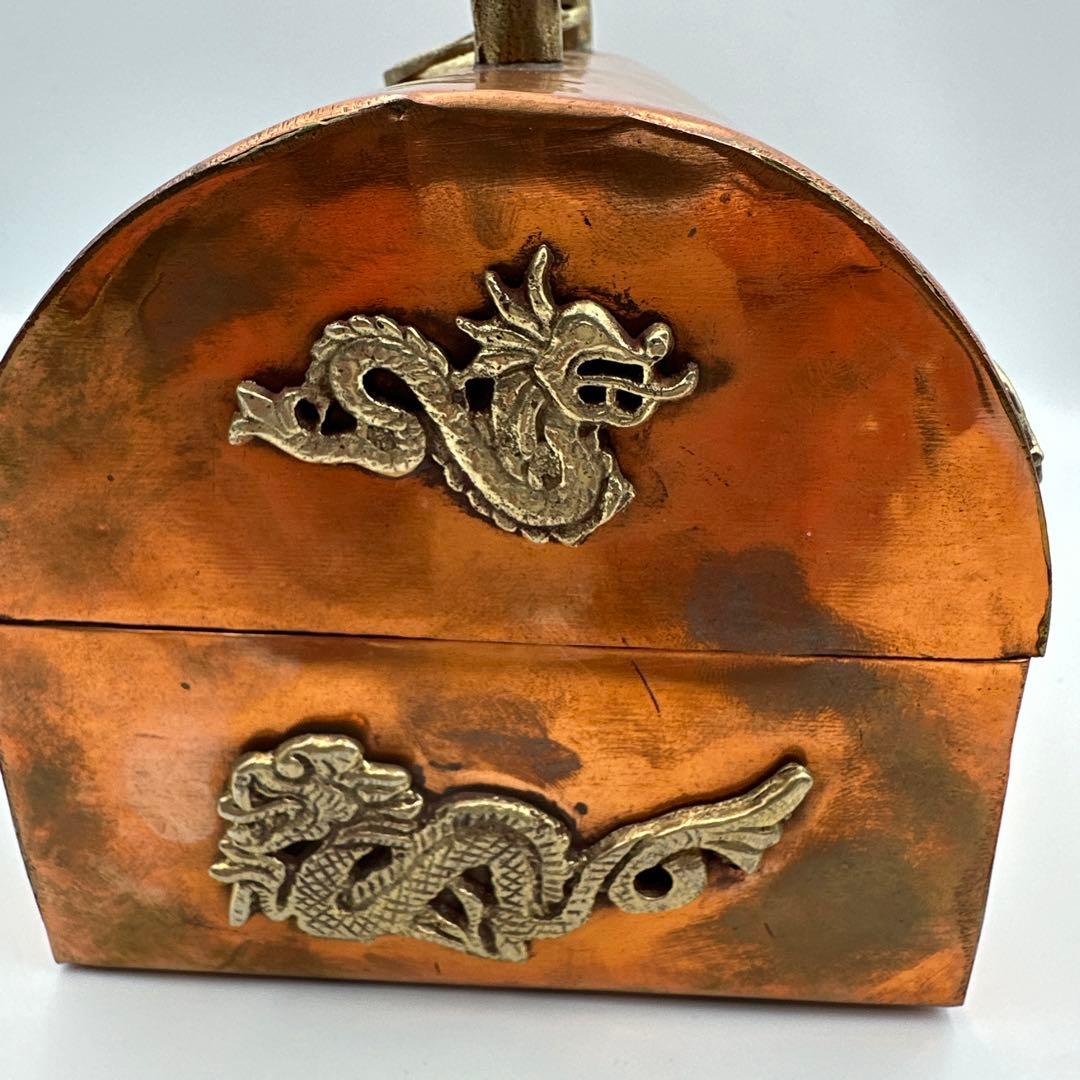 銅製アンティークージュエリーボックス金属装飾付き