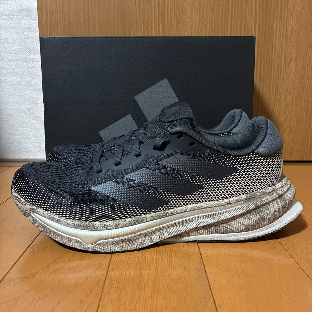 アディダス ランニングシューズ　スーパーノヴァ ライズ　　　　　ID8781