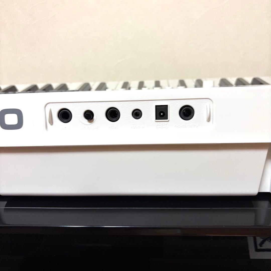 【極美品】カシオ CASIO 光ナビゲーション キーボード LK-516 楽譜付