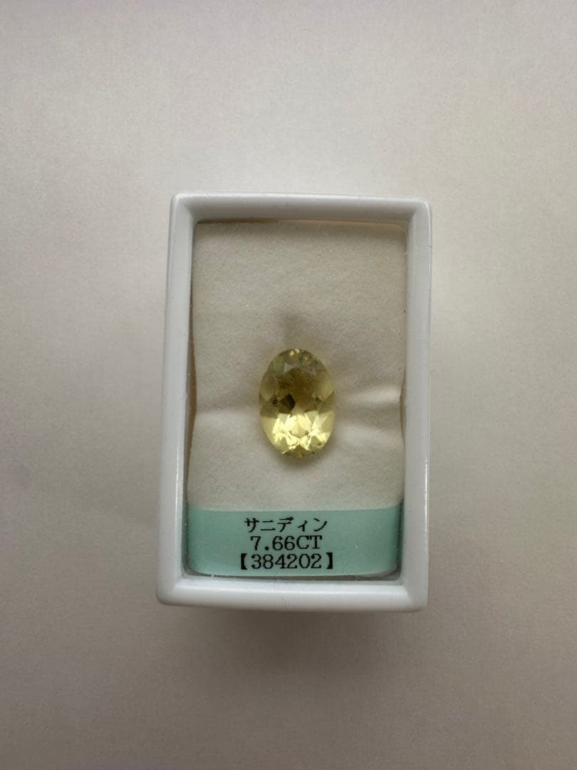 サニディン　7.66CT