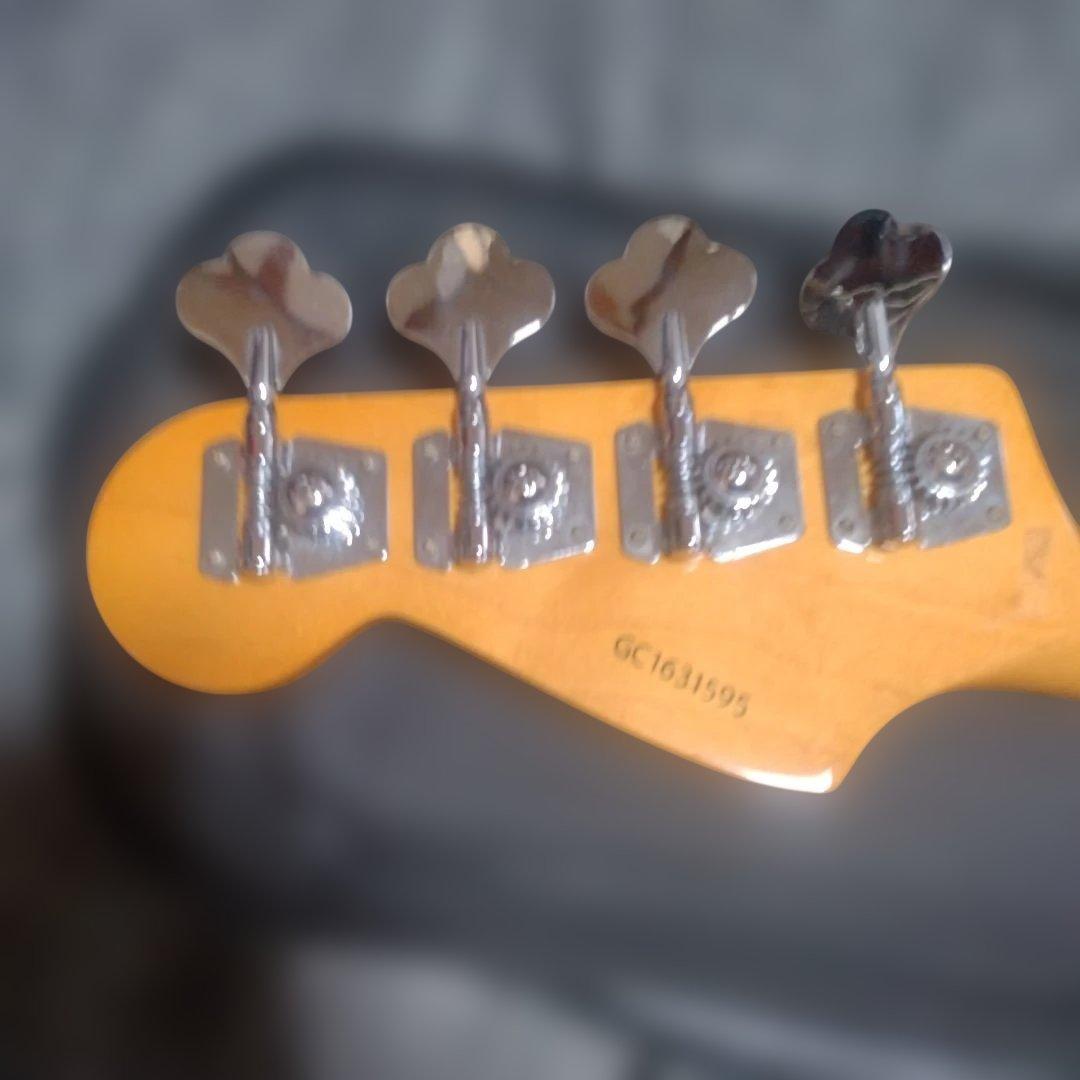 グラスルーツジャズベース サンバースト