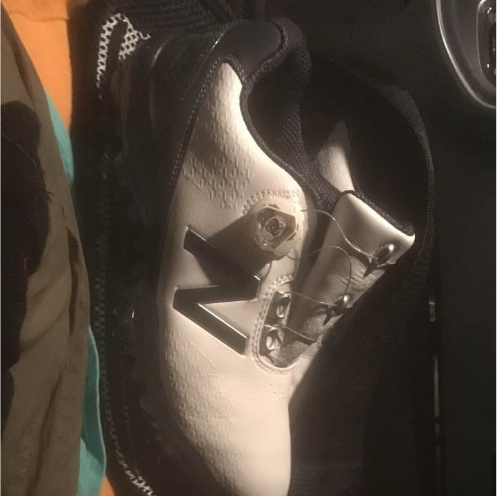 ニューバランスMG1000