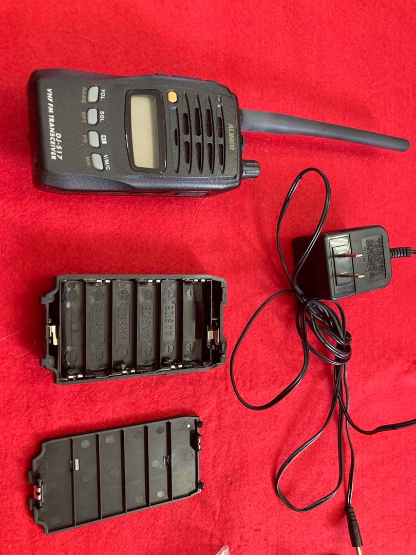 ★ ALINCO DJ-S17 綺麗 充電器 電池パック イヤホンマイク付 ★