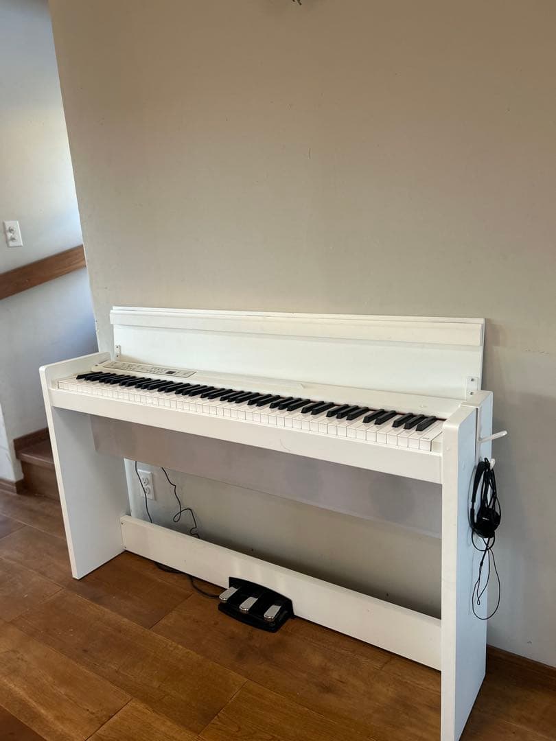 【引き取り希望⭐︎配達要相談】KORG LP-380 ホワイト電子ピアノ2023製