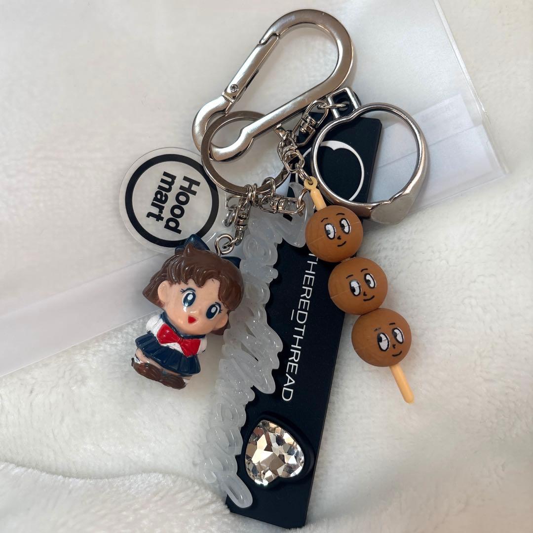 THEREDTHREAD チャーム