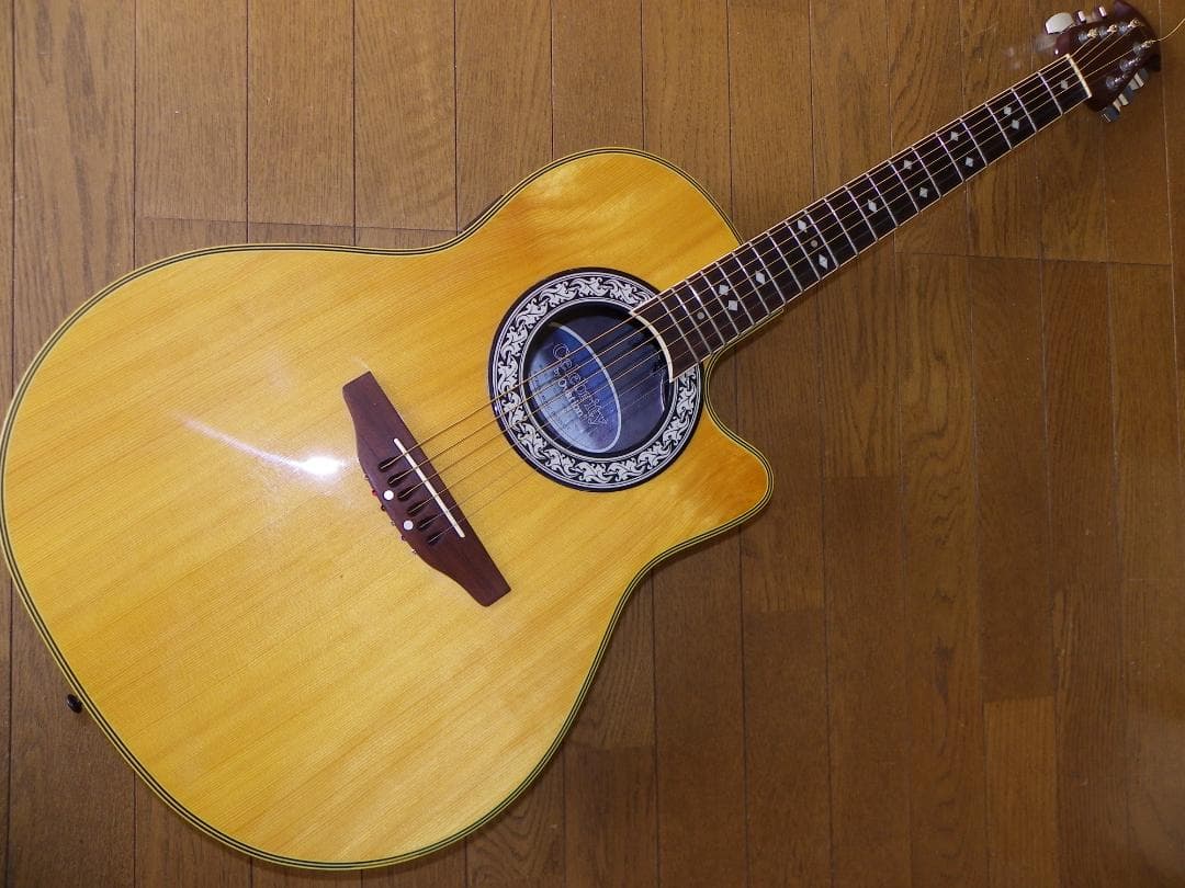 OVATION　Celebrity専門店にてメンテナンス済、美品