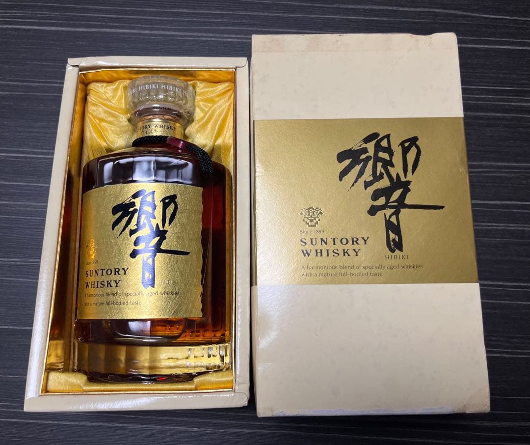 未開栓 サントリー ウイスキー 響 ゴールドラベル　750ml