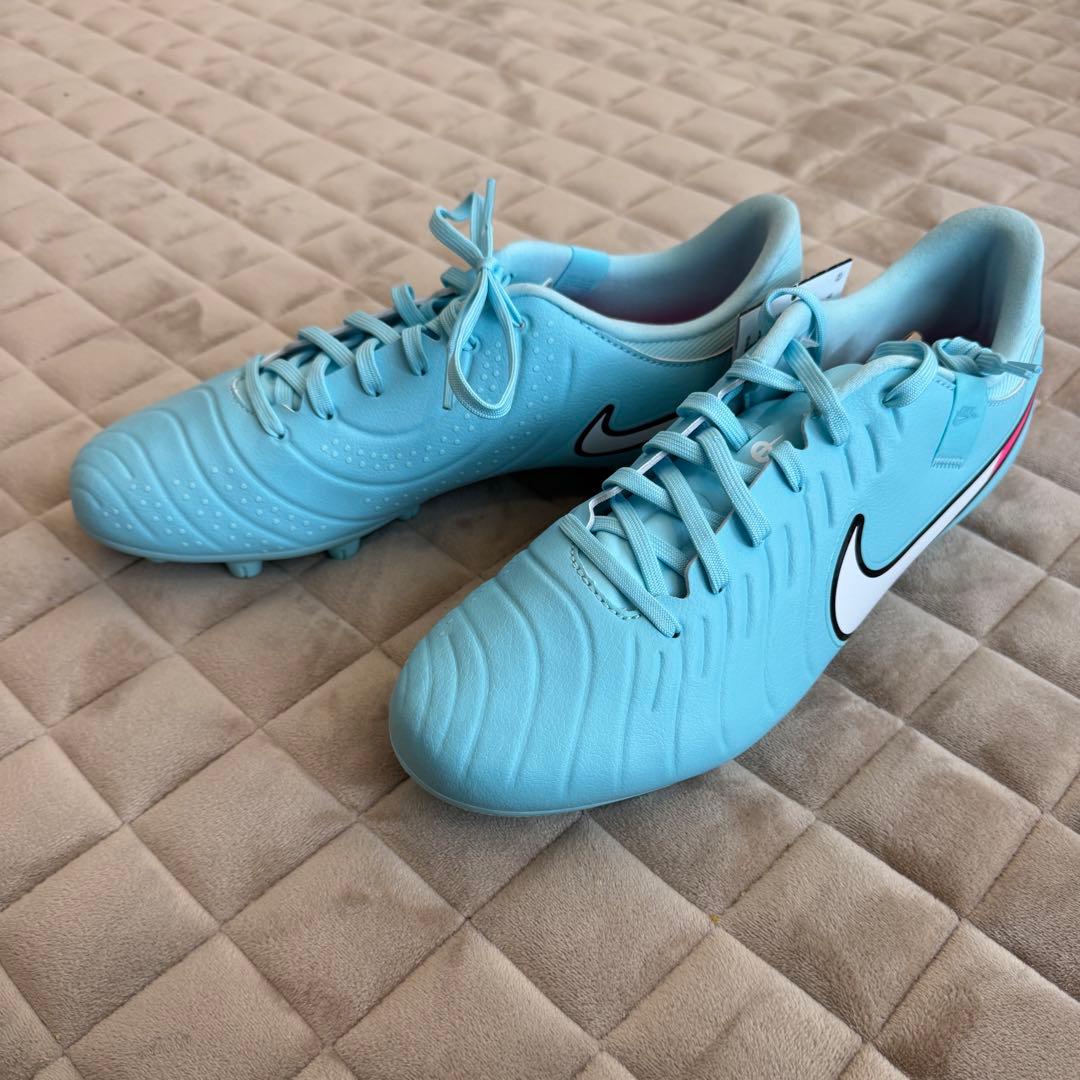 新品未使用タグ付！ナイキNIKE サッカー　スパイク27.5 ティエンポ