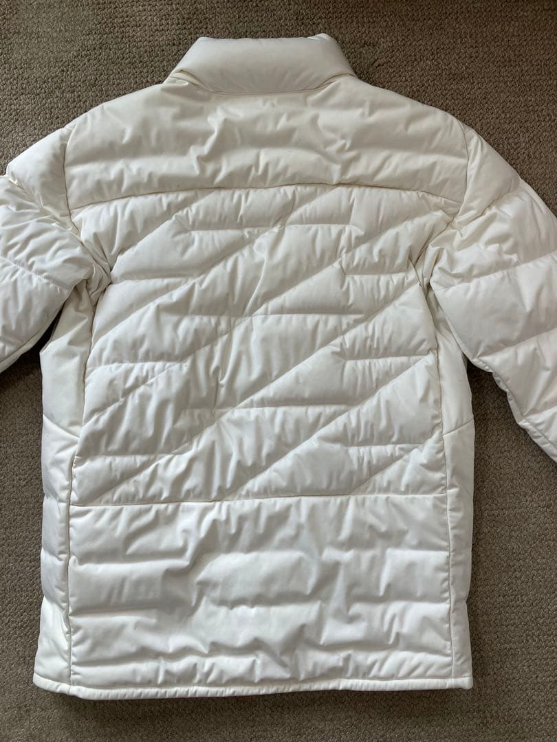 adidas ホワイトダウンジャケット