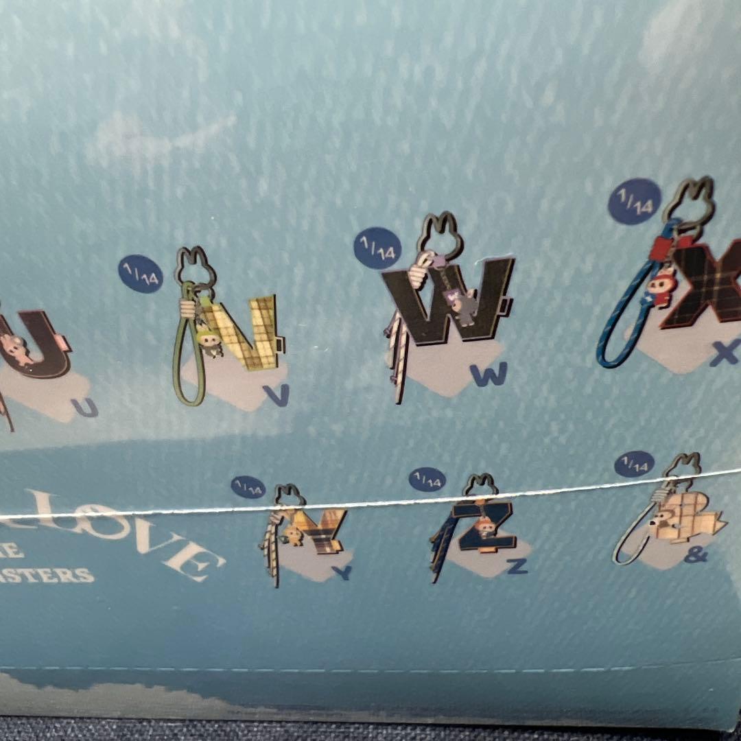 【新品未開封】ラブブPIN FOR LOVE イニシャルチャーム　キーホルダー