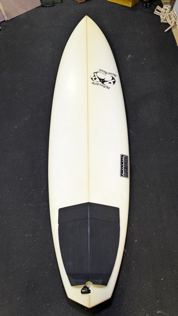 double bubbleサーフボード　7’2”