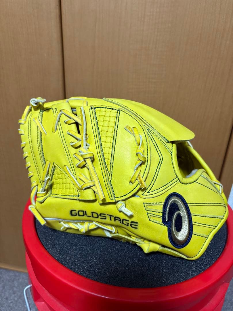 アシックス　ゴールドステージ硬式左投投手用グラブ