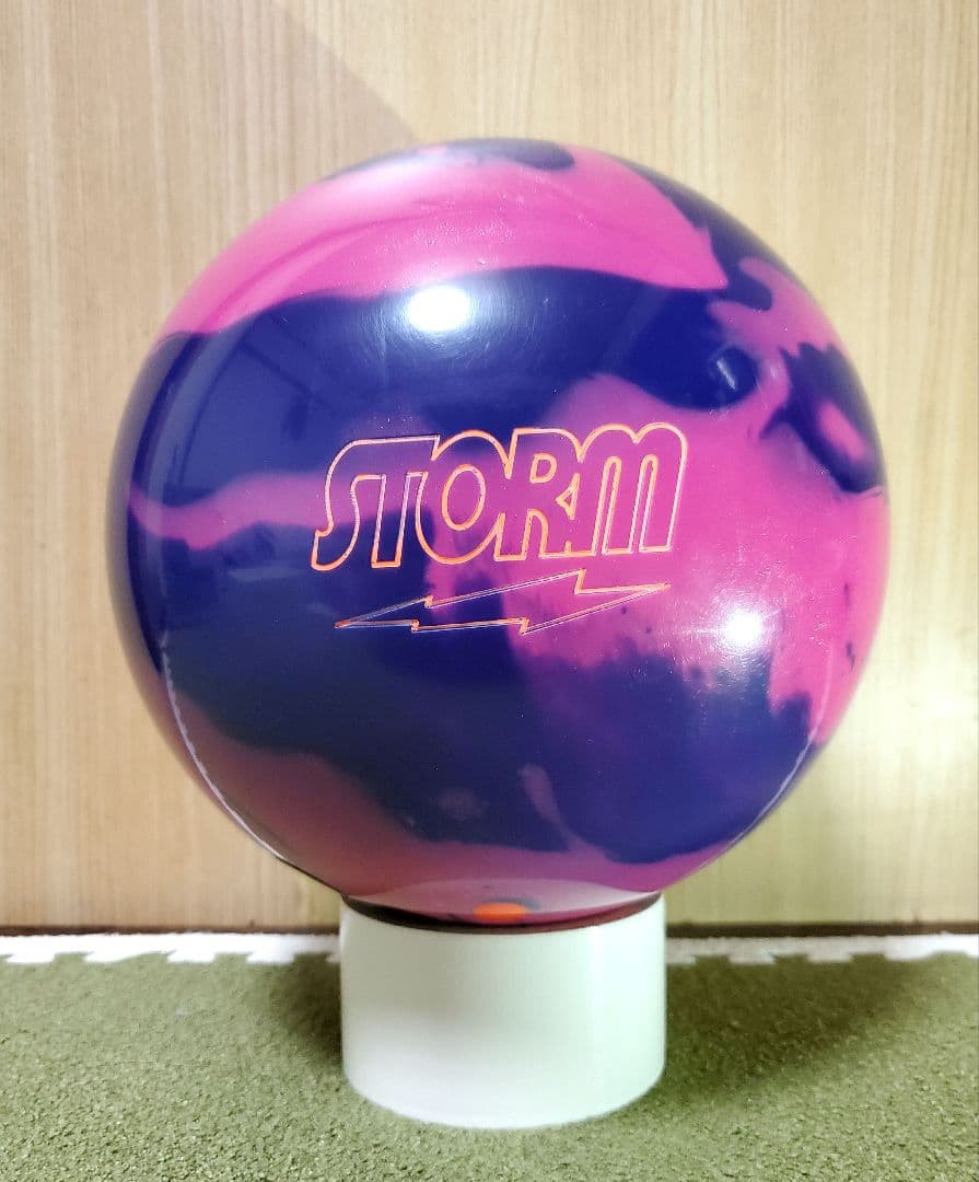 ストーム フィジックスパワーエリート14ポンド ボウリング