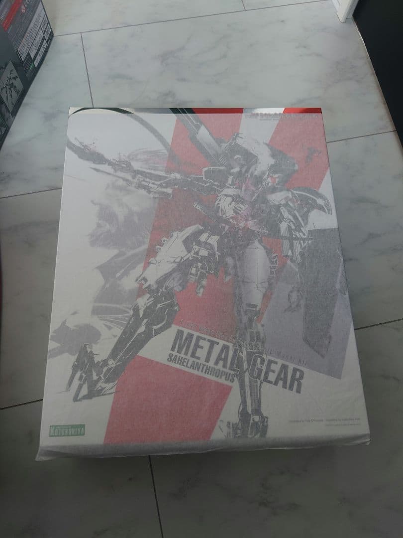 メタルギア サヘラントロプス 1/100スケール　プラモデル 未開封